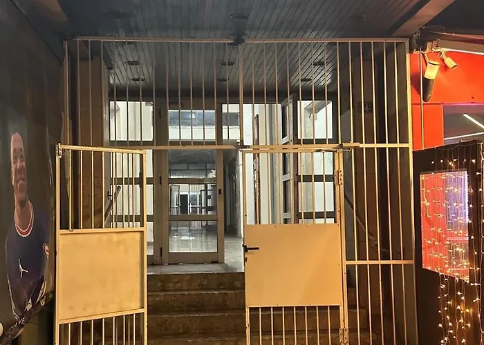 Апартаменти Near Finikoudes 15 *