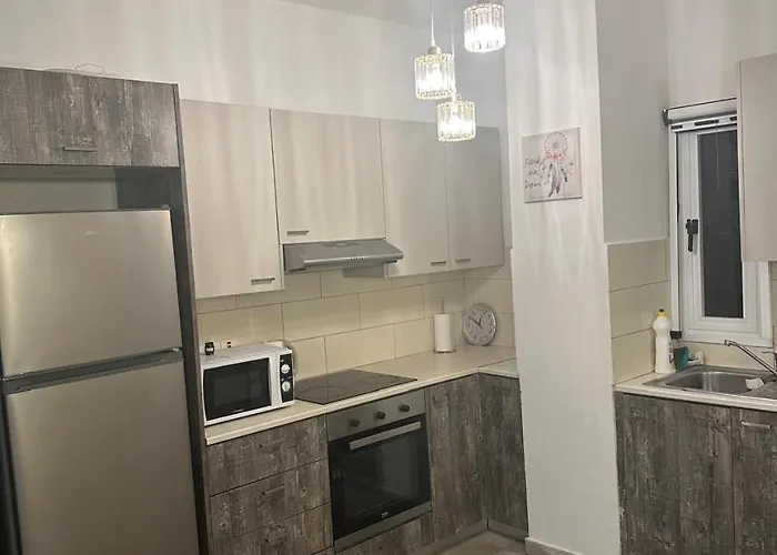 Near Finikoudes 15 Апартаменти Ларнака