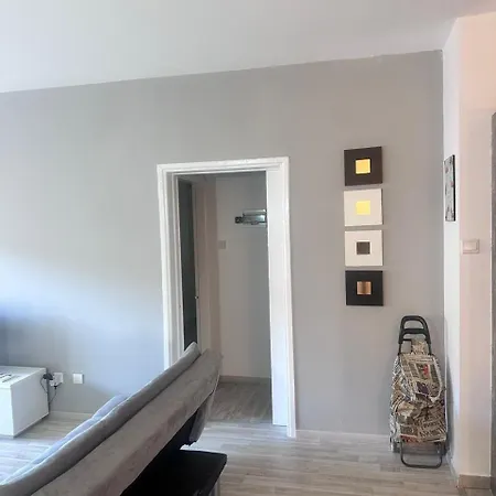 Near Finikoudes 15 Apartman *