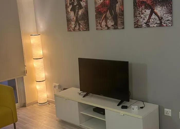 Near Finikoudes 15 Апартаменты Ларнака